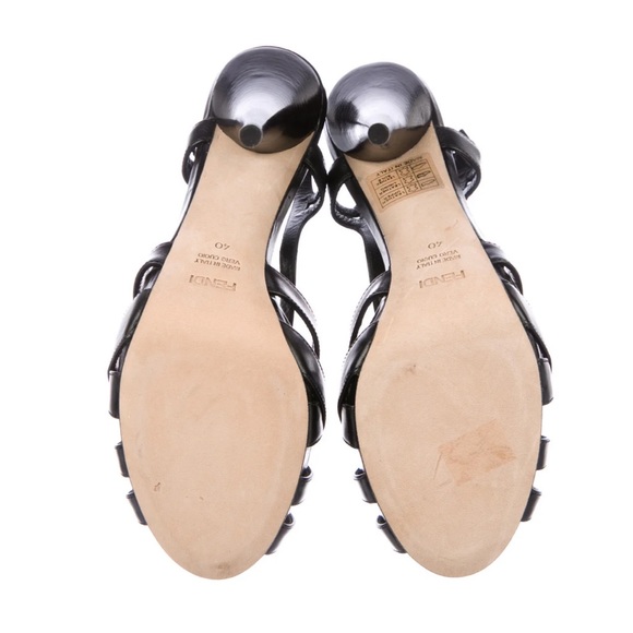 FENDI
Leather T-Strap Sandals
Size: 10 | IT 40 - Picture 5 of 5